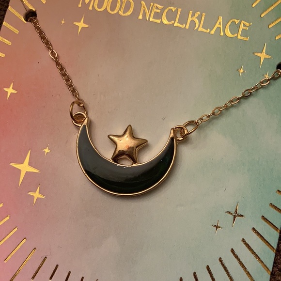 ⚜️Star and Moon Mood Color Changing Necklace! - Picture 2 of 2